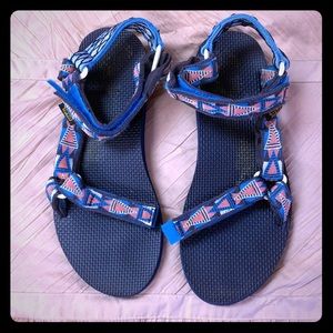Teva sandals size 10